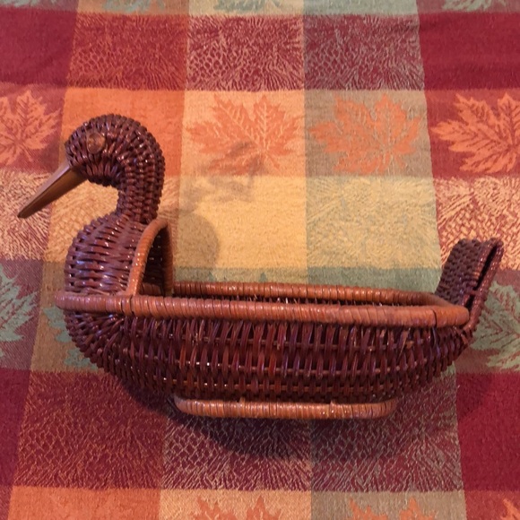 Vintage wicker duck basket - Picture 2 of 16
